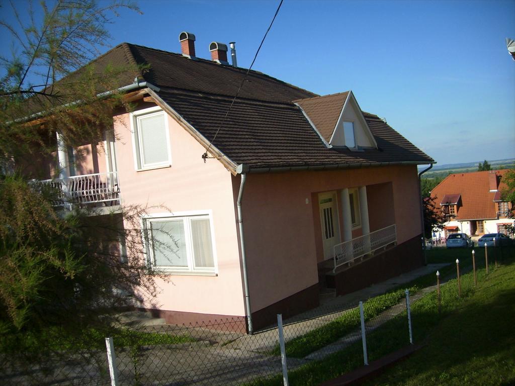 Porat House Lägenhet Zalakaros Exteriör bild